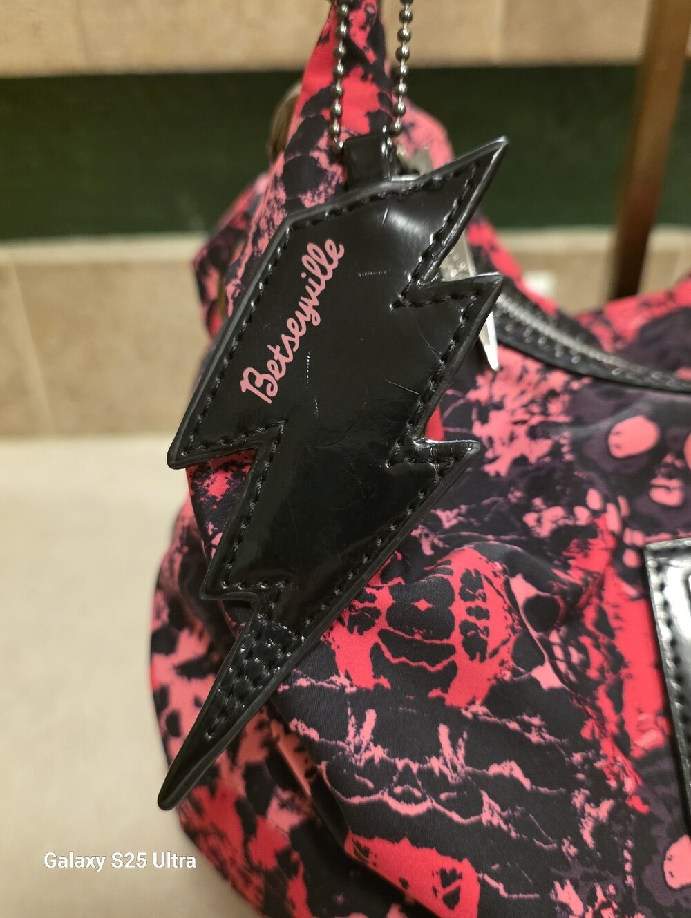 VTG Rare Betseyville Pink Black Skull Hobo Shoulder Bag Lightning Bolt - Picture 12 of 16